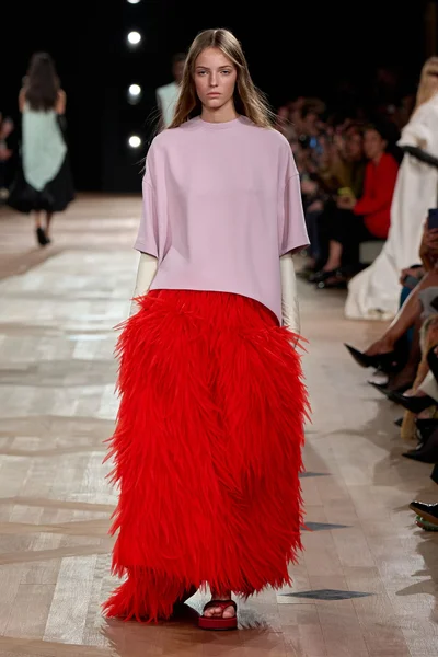Look 19